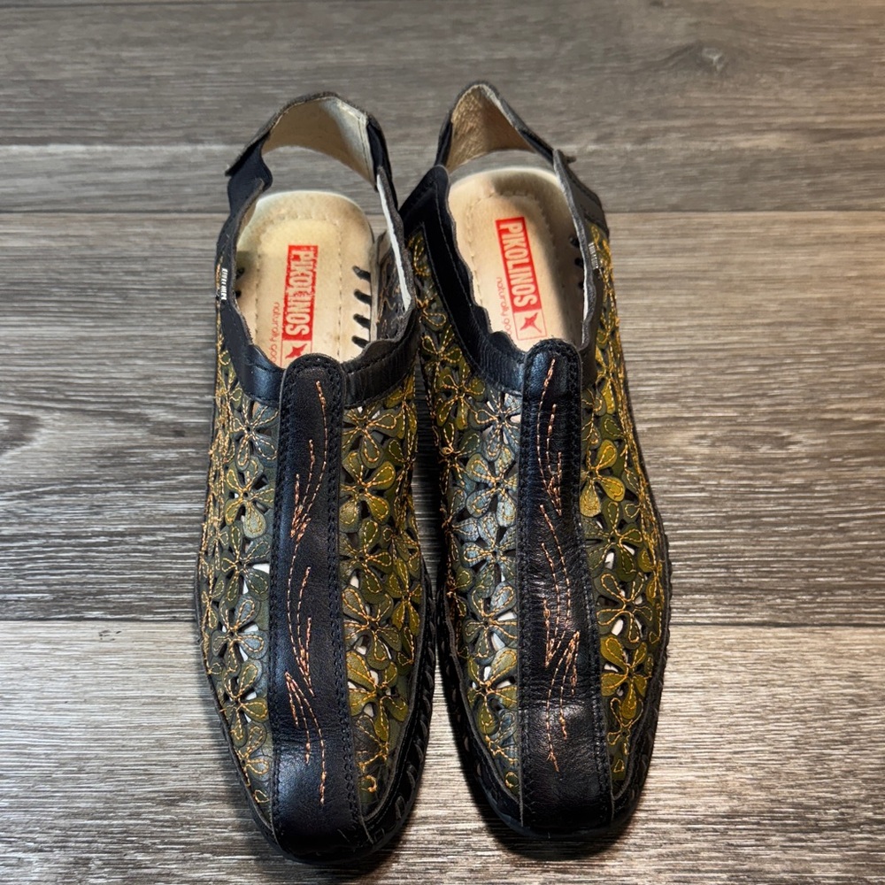 PIKOLINOS Black and Green  Floral shoes size 38 (j129)